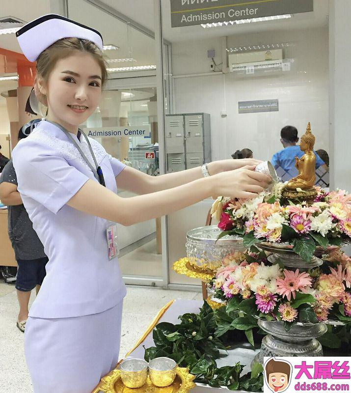 PimchanokChumpuchai红到日本的泰国美女护理师