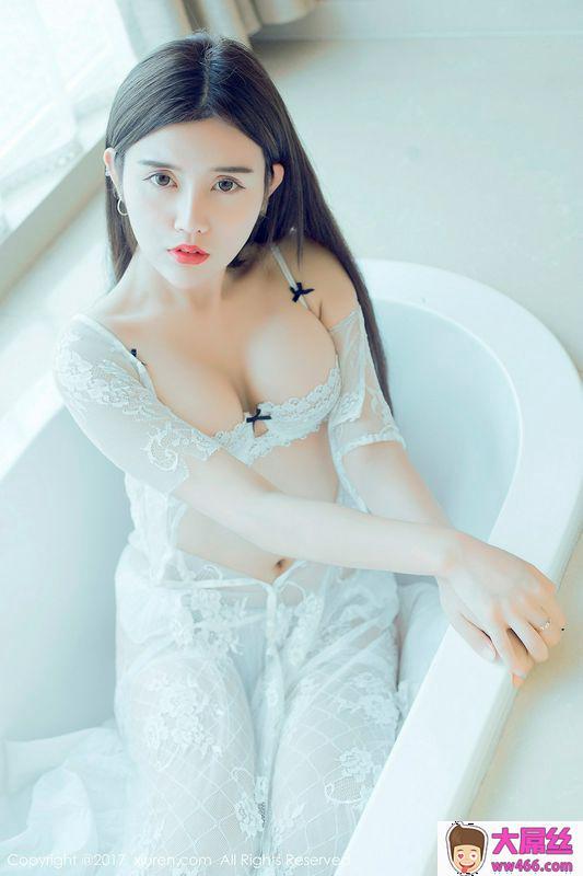 嫩模兔子NINA居家浴缸里白色蕾丝内衣秀傲人豪乳诱惑写真