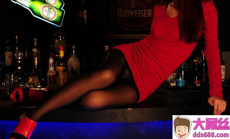 酒吧黑丝美人Ayeong红色高跟鞋的致命诱惑韩国MAKEMODEL