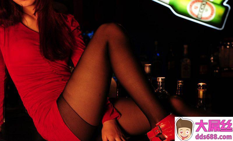 酒吧黑丝美人Ayeong红色高跟鞋的致命诱惑韩国MAKEMODEL